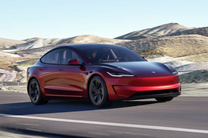 Tesla Announces Performance Mode Upgrade for Model 3 and Y