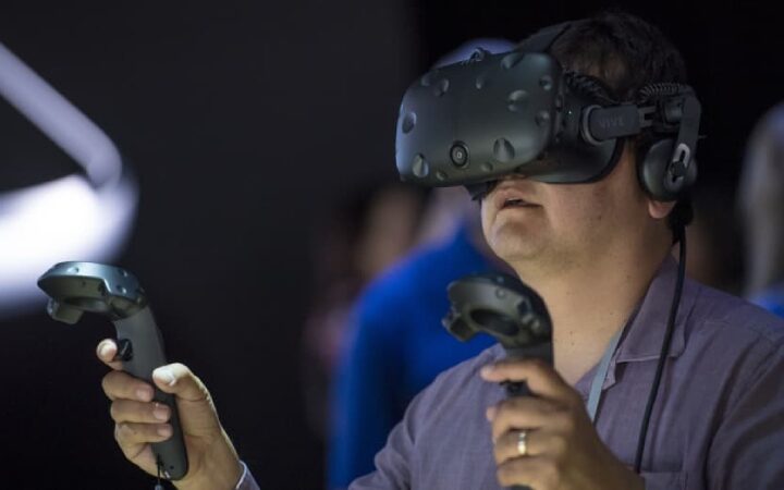 A similar idea might be used by Apple in order to get people to buy virtual reality headsets