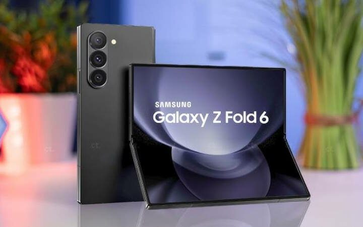 Samsung Launches Next-Gen Foldable Devices with New Features