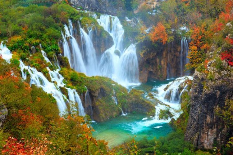 Top 5 Waterfalls to Visit for a Romantic Monsoon Getaway