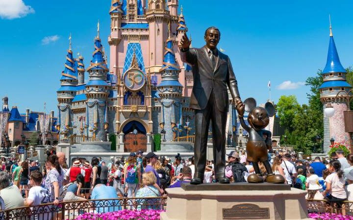 Disneyland Unveils Exclusive Holiday Ticket Offer for Disney+ Subscribers